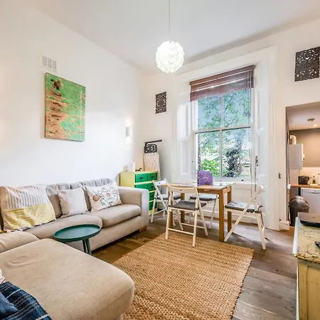 Pass The Keys Notting Hill Hideaway Apartment